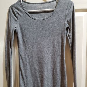 Junior Mossimo grey ribbed tshirt